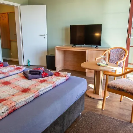 Zur Wittower Faehre Pensionat 3*