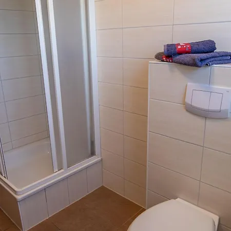 Zur Wittower Faehre Гостевой дом Вик